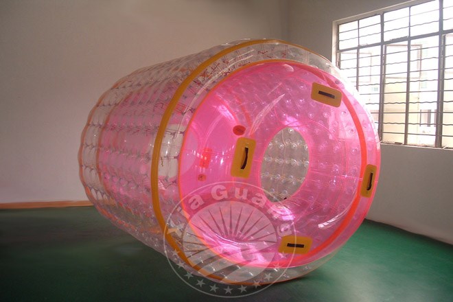 珠海粉色系充气水上滚筒